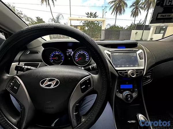 carros - HYUNDAI AVANTE 2014 10
