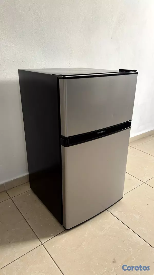 electrodomesticos - Nevera Ejecutiva Frigidare 4
