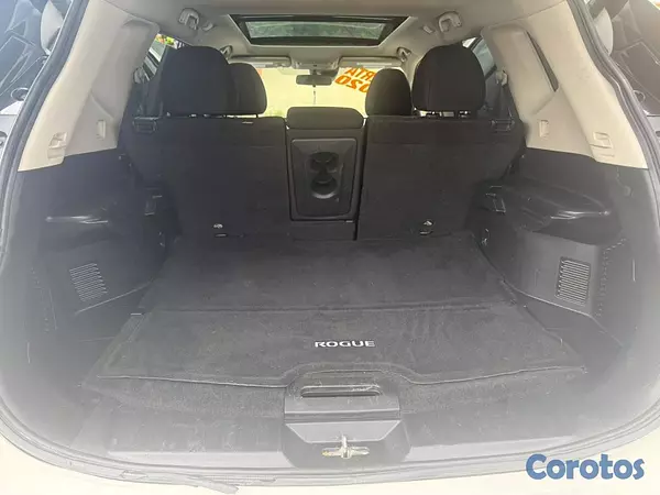 jeepetas y camionetas - Nissan Rogue SV AWD Panorámica  2020 12
