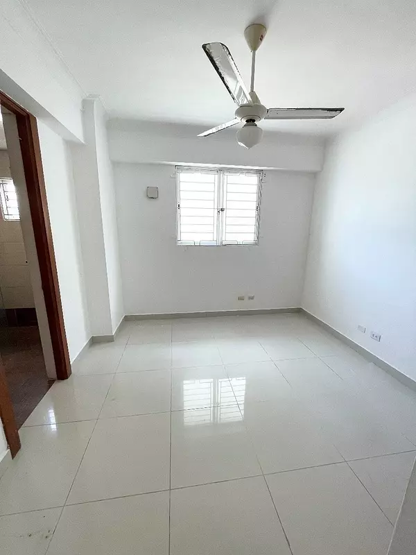 apartamentos - Apartamento en Venta en Renacimiento U$S255,000


 Amplio y con Locker
 9