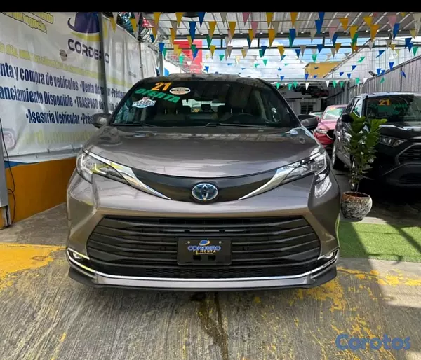 jeepetas y camionetas - 2021 Toyota Sienna XLE 4