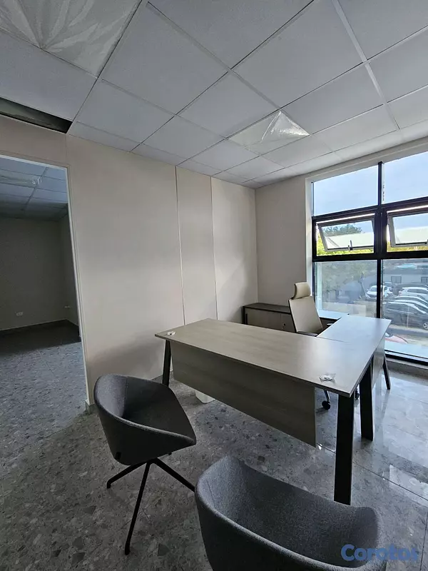 oficinas y locales comerciales - Alquiler Local Consutorio Medico, equipado ubicado en Los Prados 3