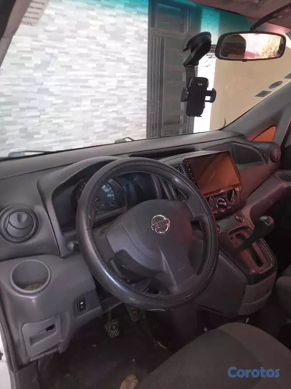 otros vehiculos - NISSAN NV200 AÑO 2015 RD$525mil ligeramente negoci 9
