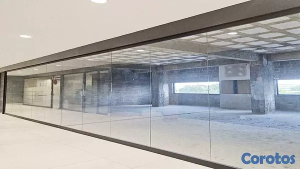 oficinas y locales comerciales - Edificio Comercial Premium en los Prado, Santo Domingo 2