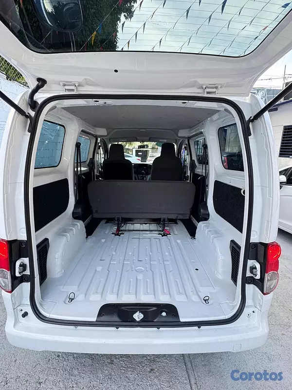 jeepetas y camionetas - NISSAN NV200 VANETTE 8