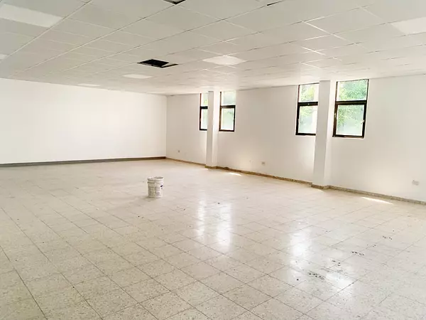 oficinas y locales comerciales - Local en Naco  10