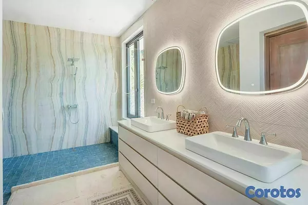 casas vacacionales y villas - Villa de lujo en Punta Cana con piscina y jardines 10