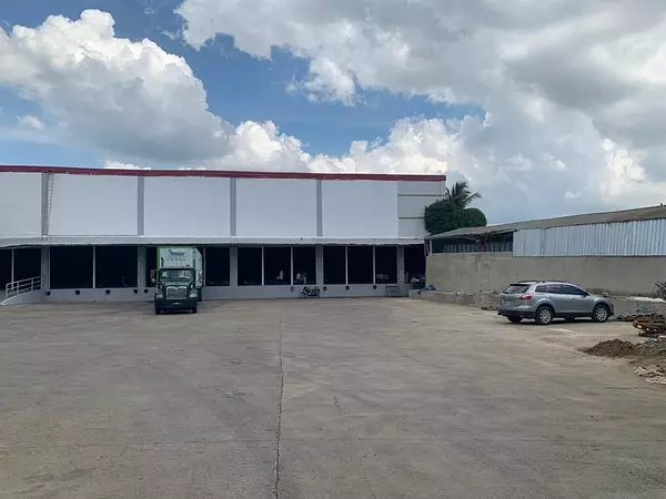 oficinas y locales comerciales - Naves en venta en Los Peralejos 5