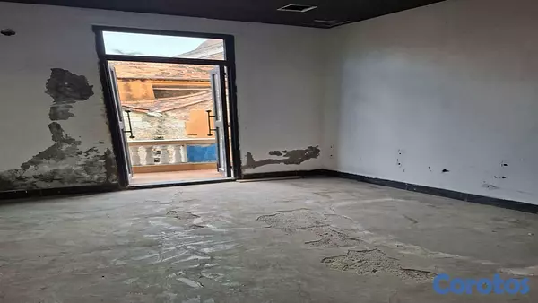 oficinas y locales comerciales - En Alquiler Local en la Zona Colonial Se permite Subalquiler 8