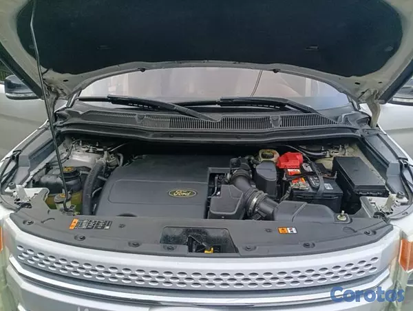 jeepetas y camionetas - Ford Explorer 2014 XLT – 3 Filas, asientos en piel 10