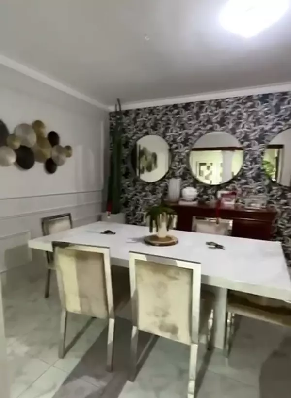 apartamentos - Vendo amplio y cómodo apartamento clásico en la mejor zona de Evaristo Morales.
 9