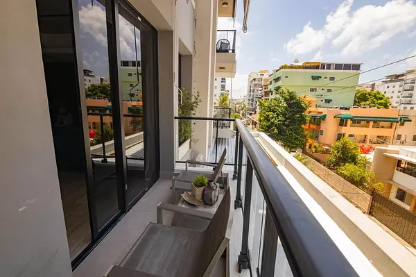 apartamentos - VENDO o RENTO apartamento AMUEBLADO en Bella Vista 8
