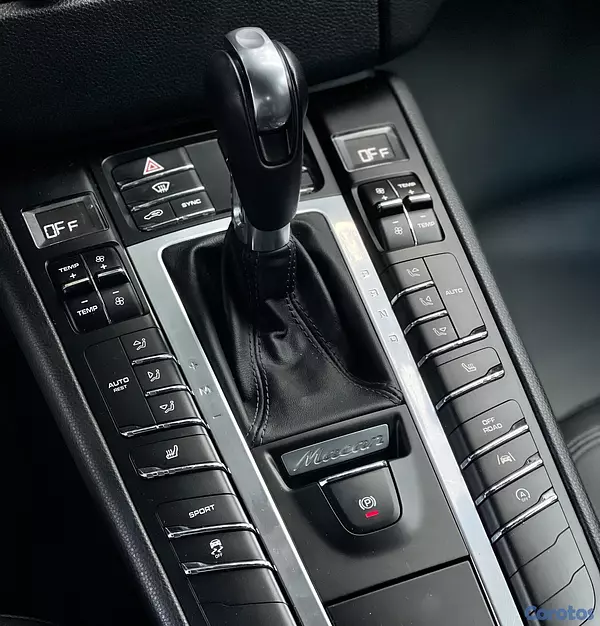 jeepetas y camionetas - Porsche Macan Negro 2017 8