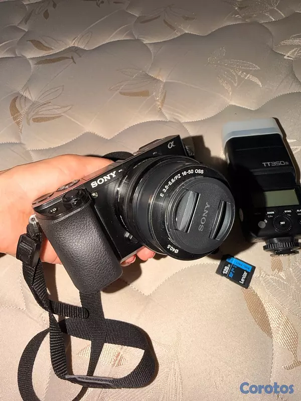 camaras y audio - Sony a6100 con su lente kit+memoria 128gb+ flash Godox TT350s+cargador de baterí 3