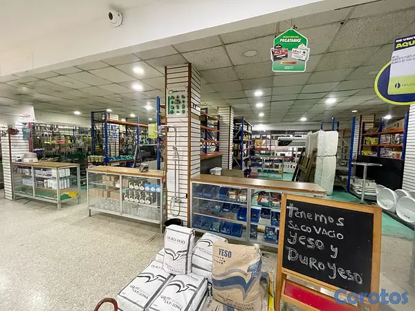 oficinas y locales comerciales - Local Esquinero en Arroyo hondo viejo  8