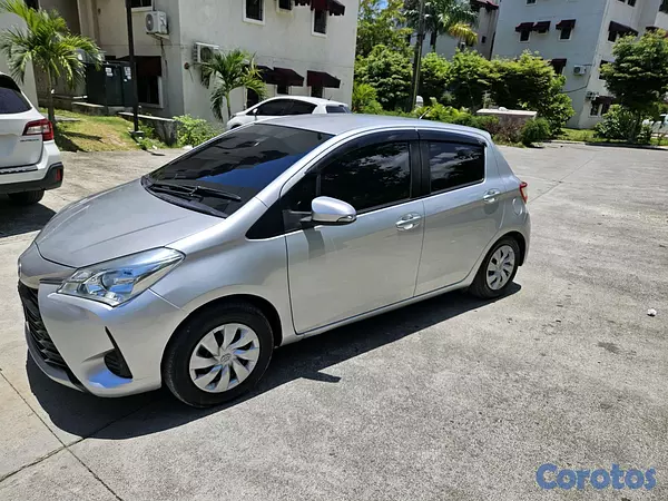 carros - Toyota vitz 2020 4