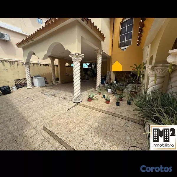 casas - Hermosa casa de 6 habitaciones en santo domingo es 3