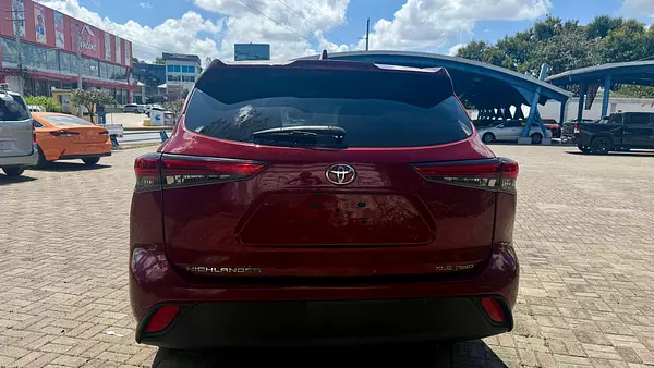 jeepetas y camionetas - Toyota higlander xle 2020 3
