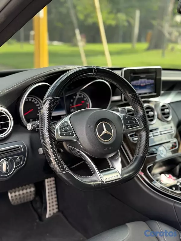 carros - Mercedes Benz C 63 AMG 10