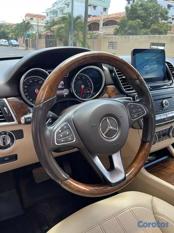 jeepetas y camionetas - Mercedes Benz GLE 2016 7