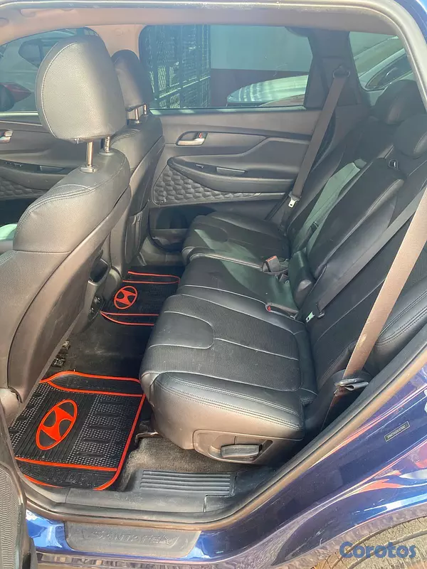 jeepetas y camionetas - Hyundai Santa Fe SE 2020 7