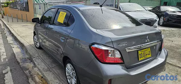 carros - Mitsubishi Motors Mirage G4 LE 2023 3