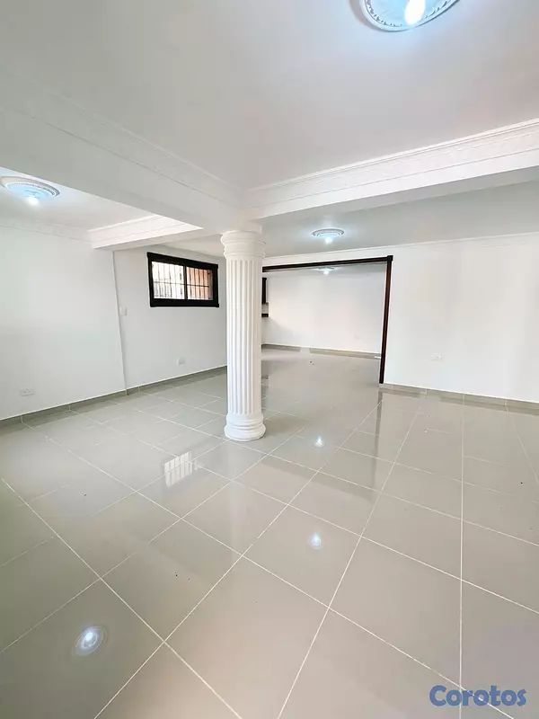 casas - venta de casa súper grande cerca del Corall mall autopista de san isidro  3