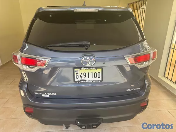 jeepetas y camionetas - Toyota Highlander XLE 4WD 2015 19