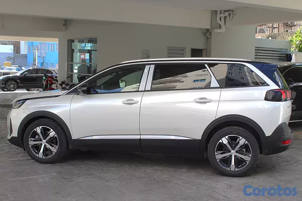 jeepetas y camionetas - Peugeot 5008 Allure 4