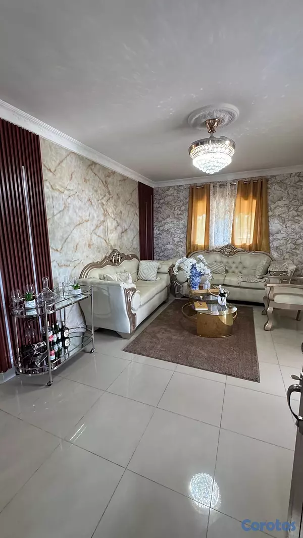 apartamentos - venta de apartamento en el ensanche Ozama 3er piso con 122mts Santo Domingo  8