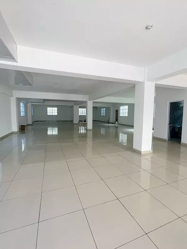 oficinas y locales comerciales - Local amplio primer nivel 3