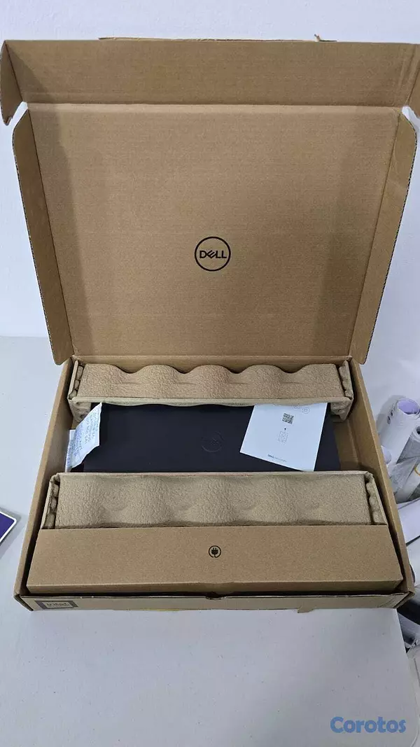 computadoras y laptops - Laptop DELL Intel Core 3 100U 3