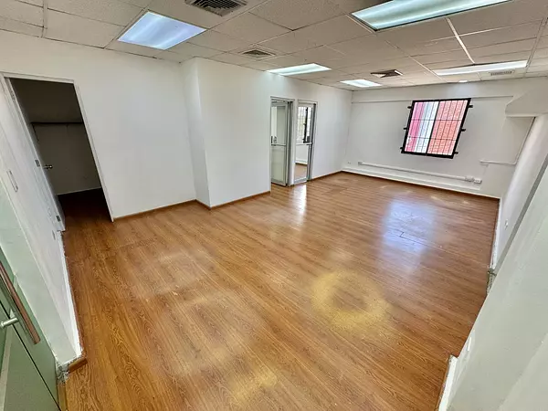 oficinas y locales comerciales - Local Comercial en Alquiler LA CASTELLANA  5