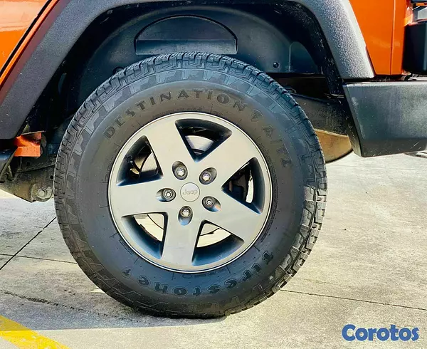 jeepetas y camionetas - JEEP WRANGLER UNLIMITED 2010 5