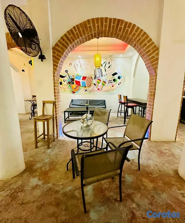 casas - Casa en la Zona Colonial con 13 habitaciones 5