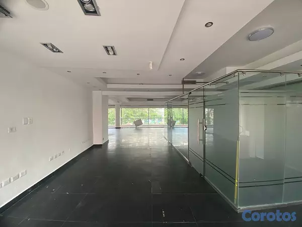 oficinas y locales comerciales - LOCAL COMERCIAL SEGUNDO NIVEL PIANTINI 4