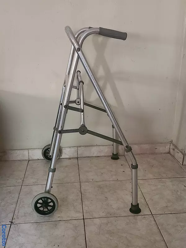 Salud y Equipamiento Médico - Andador para adultos con ruedas 3
