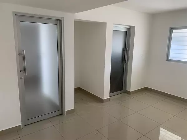 oficinas y locales comerciales - Local amplia y céntrico 8
