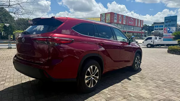 jeepetas y camionetas - Toyota higlander xle 2020 4