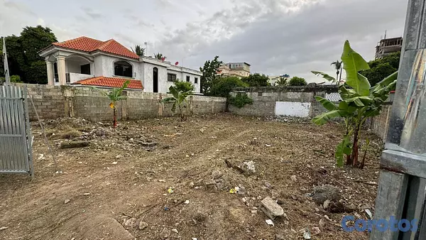 solares y terrenos - Solar en Venta en Tropical del Este SDE 3