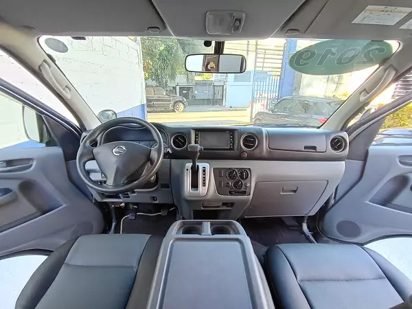 otros vehiculos - NISSAN CARAVAN NV350 8