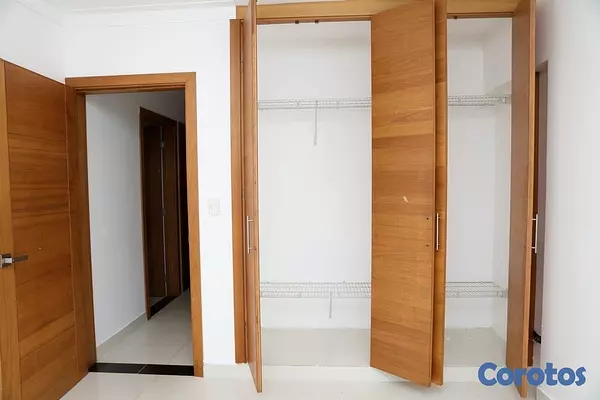 apartamentos - Alquiler de apartamento amplio en Bella Vista, 3 habitaciones, terraza y balcón
 7