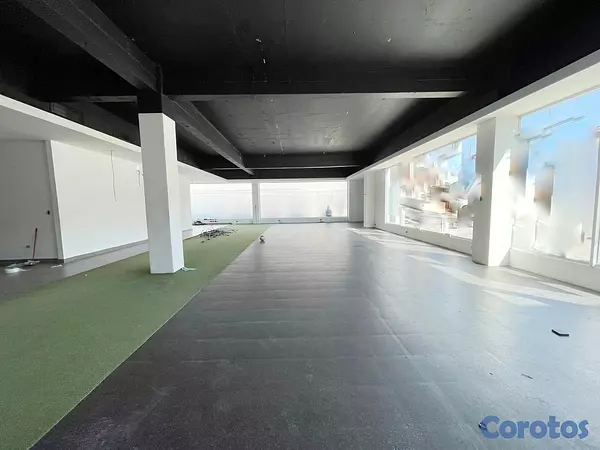 oficinas y locales comerciales - Local en Primer nivel 4