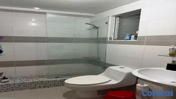 apartamentos - En Venta Apartamento en primer Nivel en los Restauradores No parqueo 2