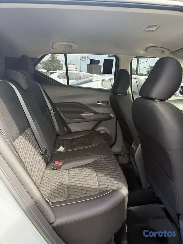 jeepetas y camionetas - Nissan Kicks SV 2021
 9