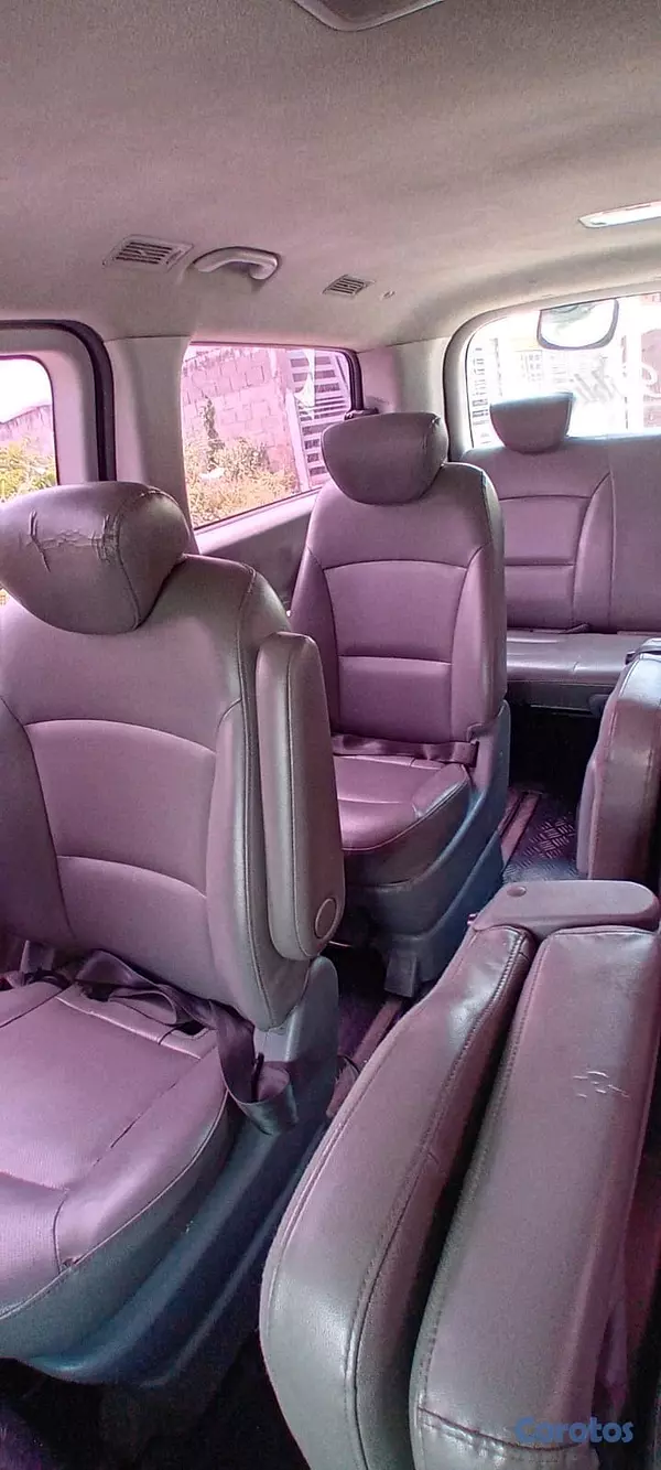 otros vehiculos - Vendo guagua Hyundai Hi 2014 7