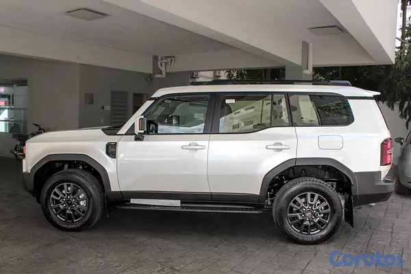 jeepetas y camionetas - Toyota Land Cruiser Prado All Rounder 2026 5