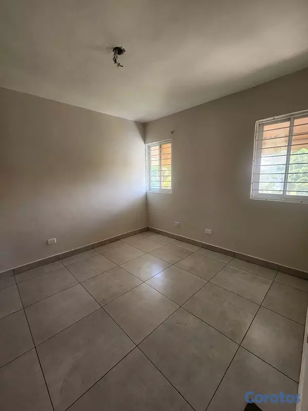 apartamentos - vendo independencia klm 9 piso 4 tres habitaciones 2.5 baños dos parqueos balcón 10
