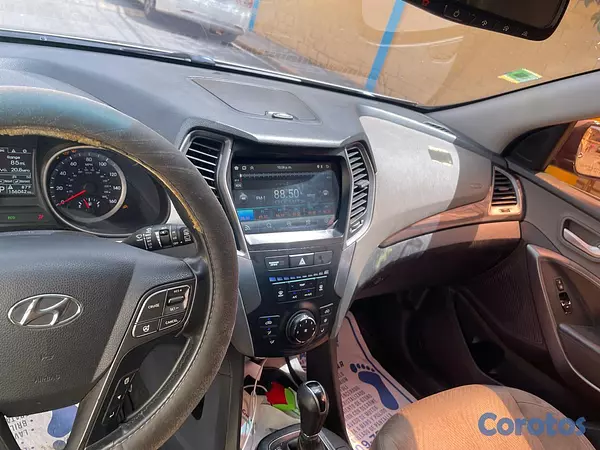 jeepetas y camionetas - Vendo Jeepeta Hyundai Santa Fe 2013 de oportunidad 7