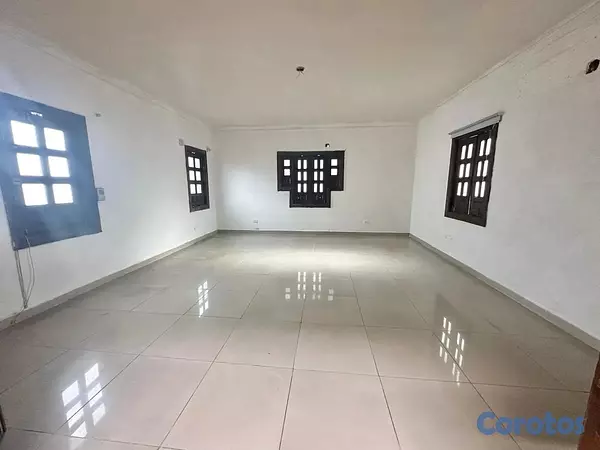 casas - Alquiler de Casa en Los Prados 2